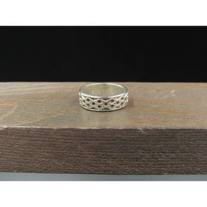 Size 3.75 Sterling Silver Petite Super Cool Pattern Band Ring